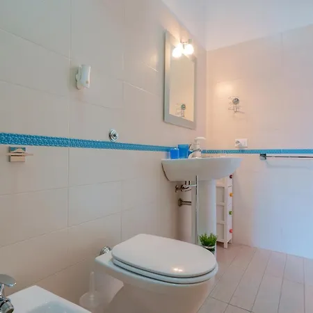 Fortyfourbandb 3* Cagliari