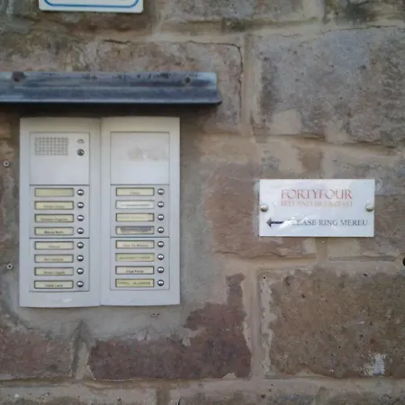 Fortyfourbandb Oda ve Kahvaltı