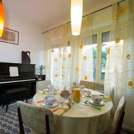 Fortyfourbandb Cagliari